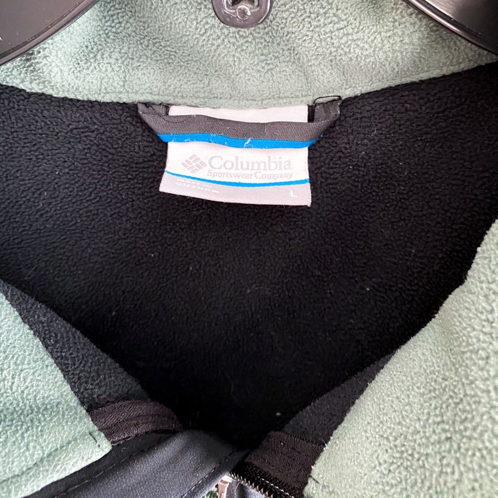 Columbia Men’s Vest - Picture 2 of 4